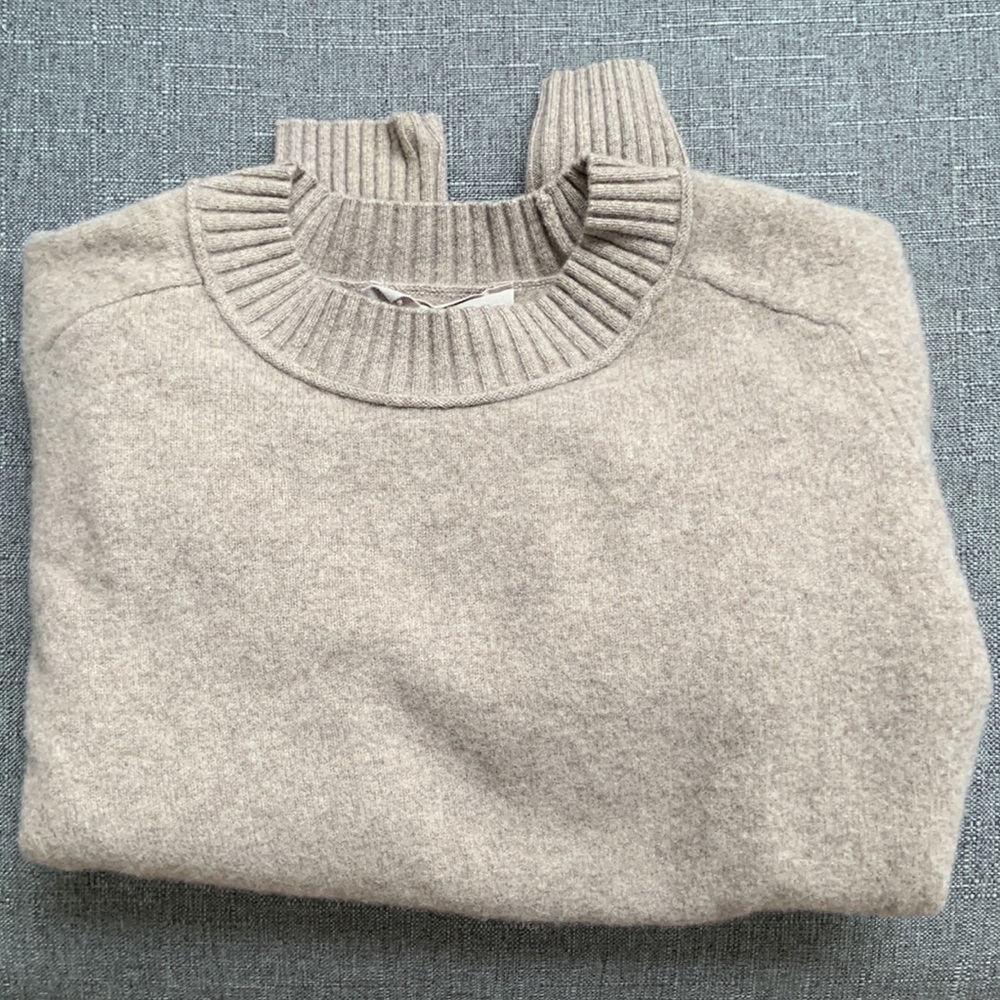 Cropped boxy cashmere sweater